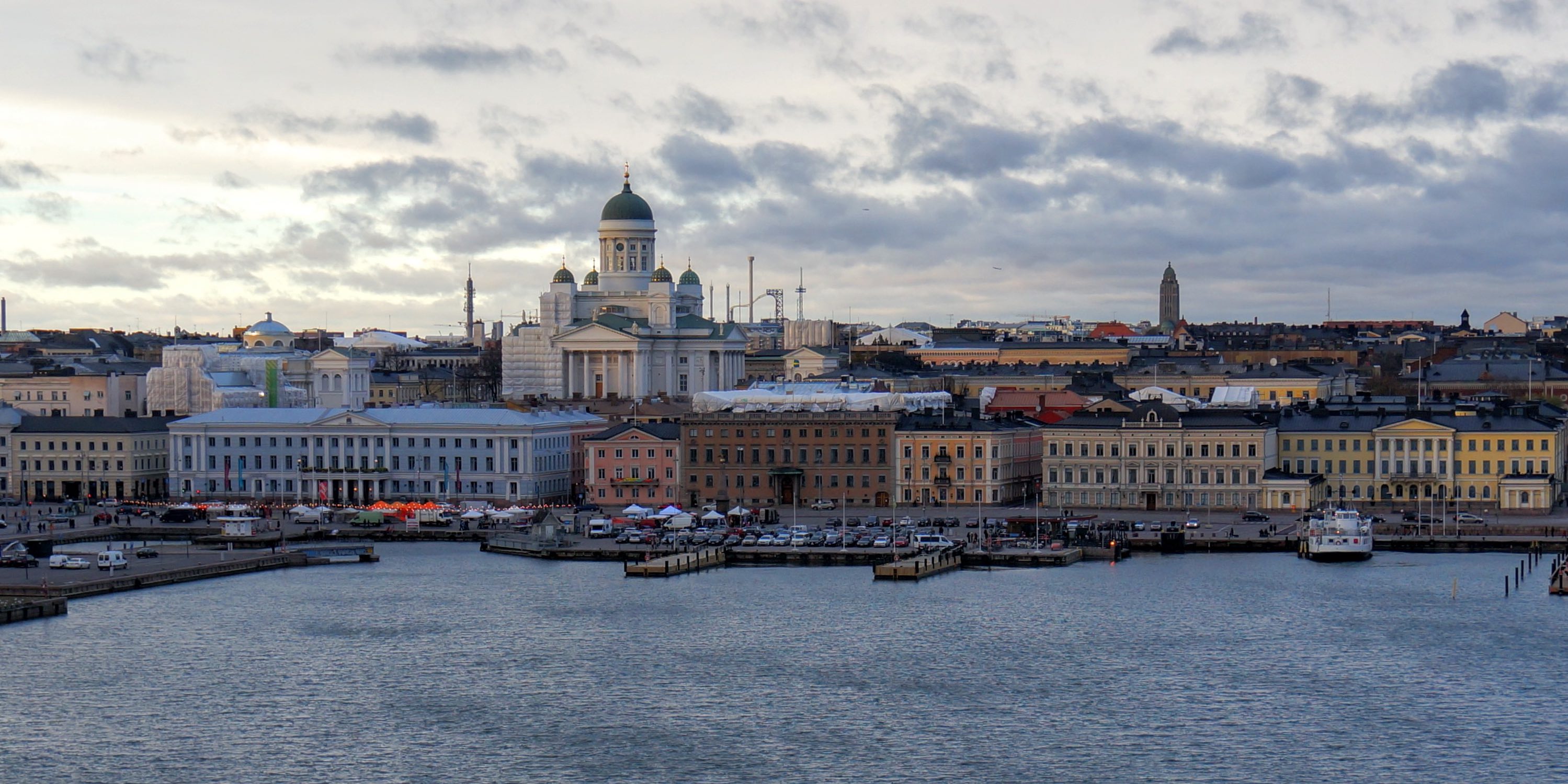 Pilsētas Helsinki fotoattēls